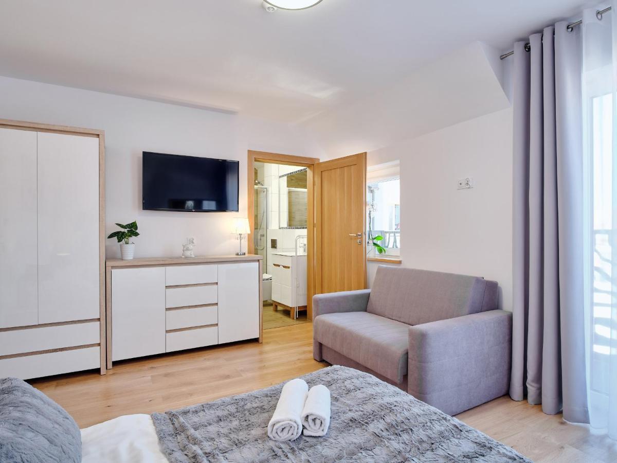 Villa Leba Pokoje & Apartamenty Buitenkant foto
