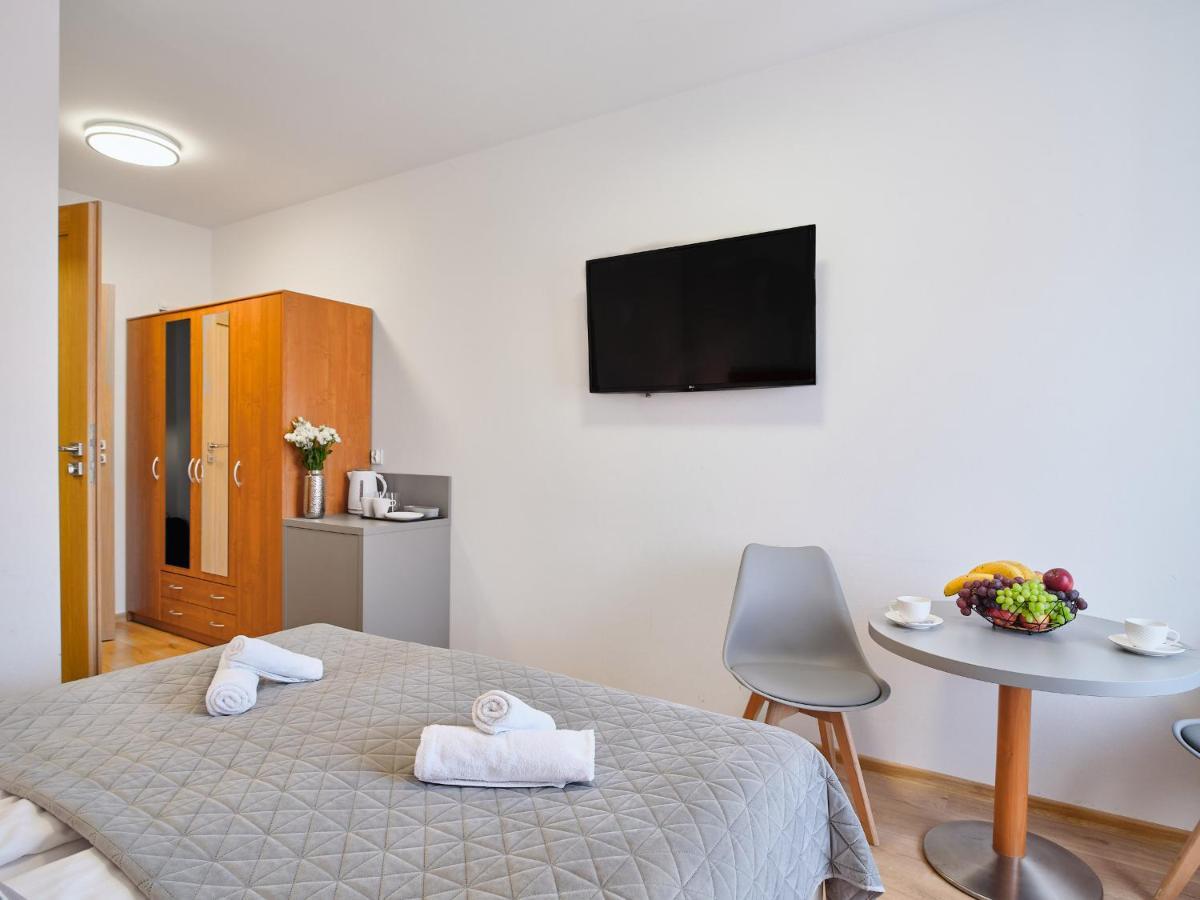 Villa Leba Pokoje & Apartamenty Buitenkant foto