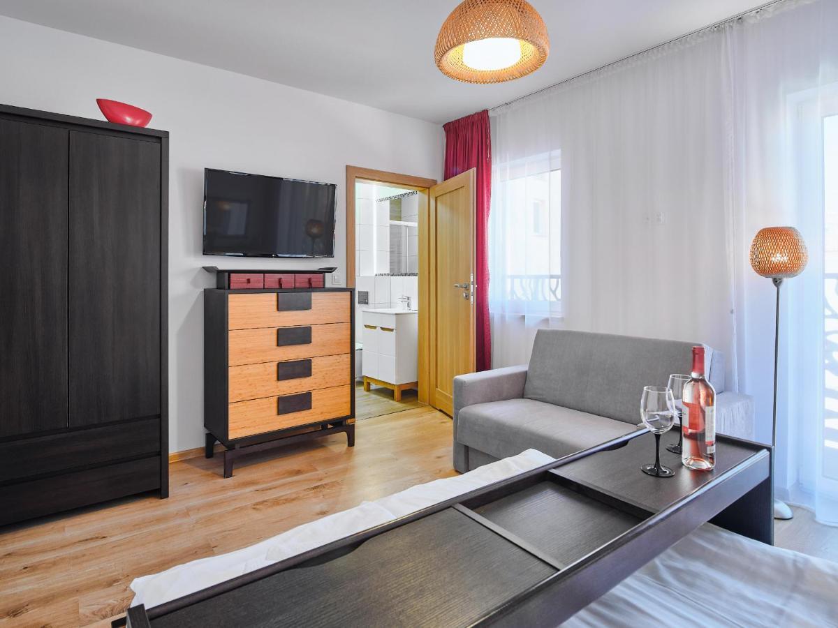 Villa Leba Pokoje & Apartamenty Buitenkant foto