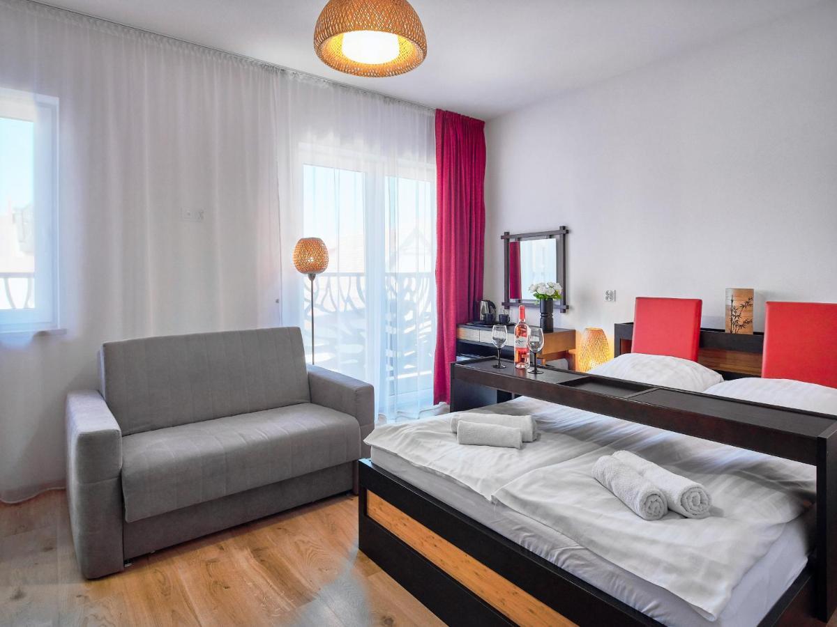 Villa Leba Pokoje & Apartamenty Buitenkant foto